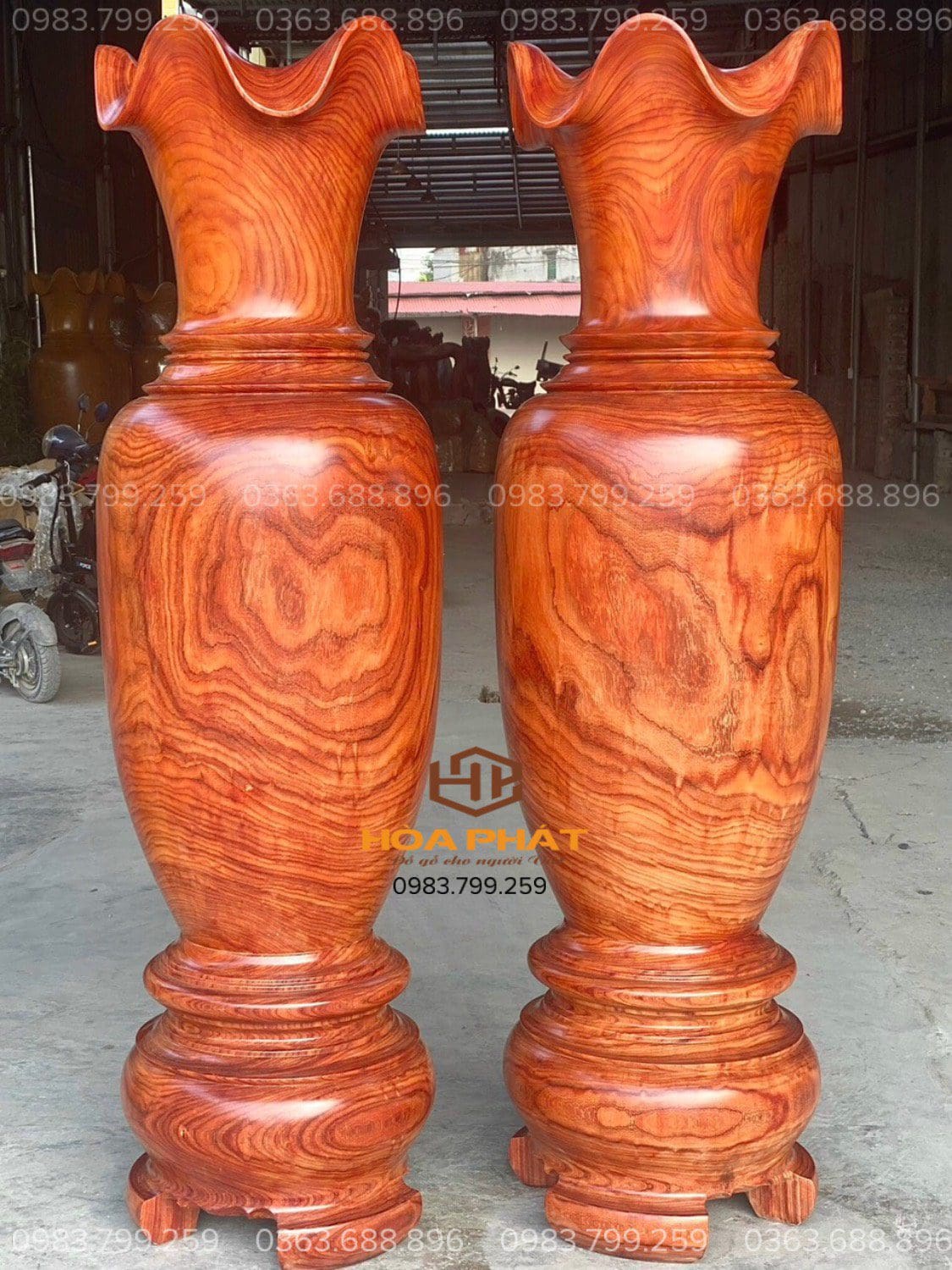 Cận cảnh đường vân trên lục bình gỗ nguyên khối