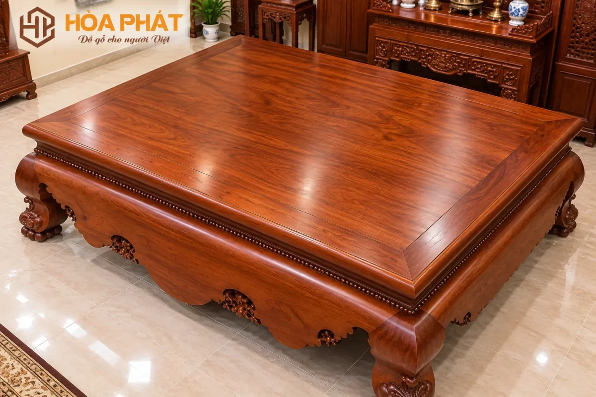 Mặt Sập Thờ Trơn Gỗ Gụ rộng, sử dụng hai tấm gỗ nguyên khối ghép liền, tạo vẻ chắc chắn và bề thế.