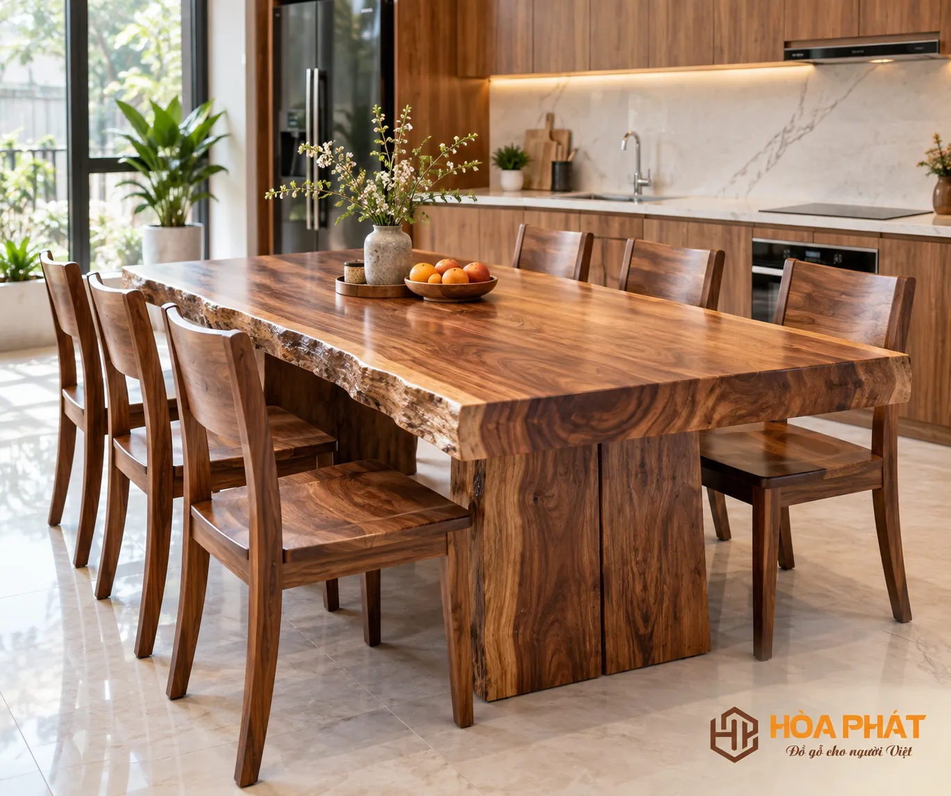 Kết cấu chắc chắn là yếu tố quan trọng quyết định độ ổn định và độ bền của bàn ghế gỗ.