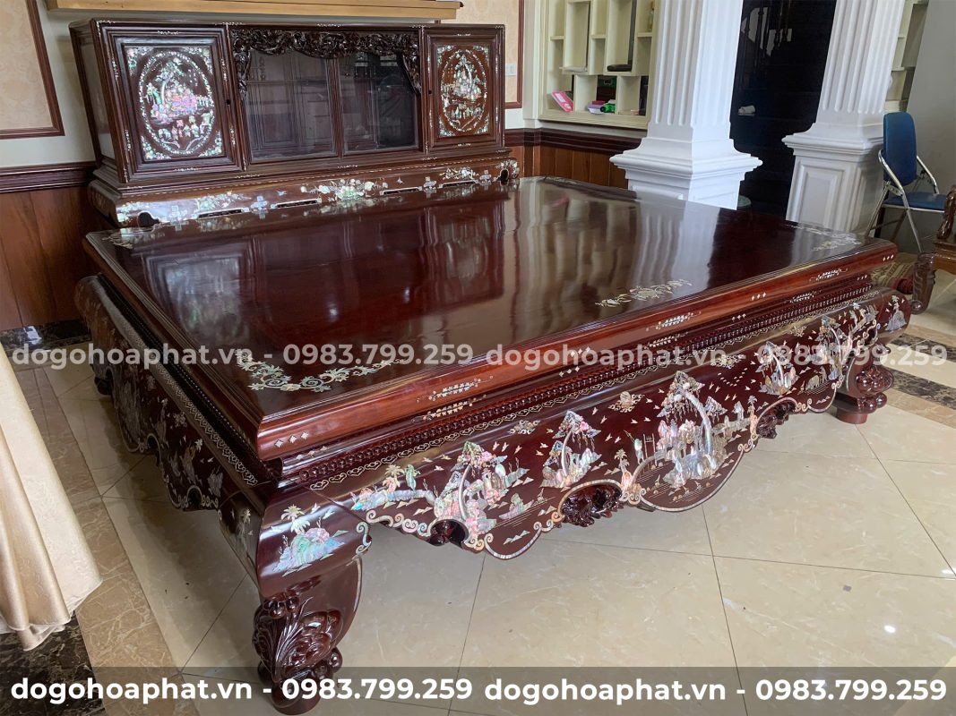 Mặt sập và phần chân được chế tác chắc chắn, tạo sự ổn định khi sử dụng